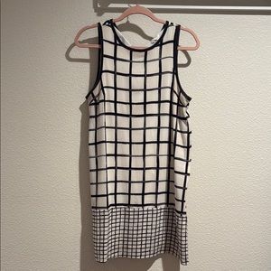 Mud Pie Black and White Grid Pattern Shift Dress